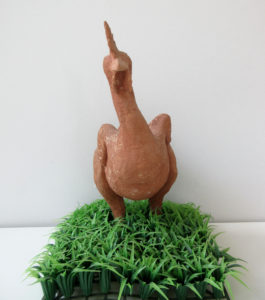 A sculpture by artist and sculptor G. Alexandridis. Ceramic Israeli featherless chicken. Ένα γλυπτό από τον εικαστικό και γλύπτη Γ. Αλεξανδρίδη.